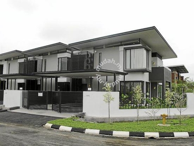 First Home Buyer Can Get 100% 20x75 Backyard 15ft int corner Sendayan!