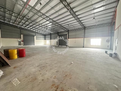 GOOD CONDITION 1.5 Storey Semi D Factory Bakar Arang Industrial Area