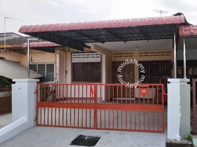 Single Storey Intermediate house for rent at Taman Sinfar, Ipoh.