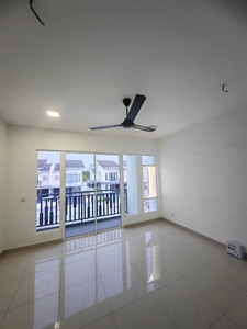 2 Double storey landed House terrace For rent @ rawang M residence 2 Selangor
