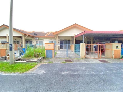 Taman Mawar, Banting. Tidak menghadap rumah lain. BOOKING RM1000