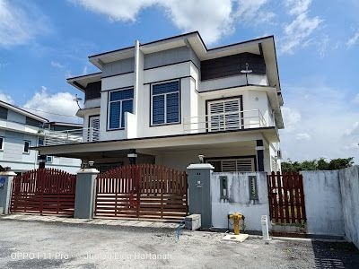 Freehold Double Storey 3676 sqft Endlot Available