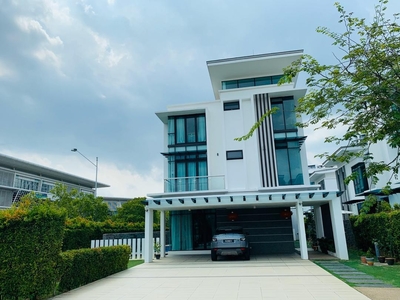 Luxury Rental Fera Twinvilla with Swimming Pool at Putrajaya