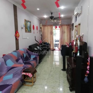 Taman Riang / 1 Storey / 3 Bedroom / 2034 sf / Menggatal / Inanam / KK