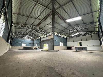 Tanah Liat Light Industrial Warehouse Large Land 18000sqft With Office