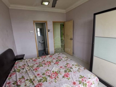 Villa Krystal corner unit medium floor for sale