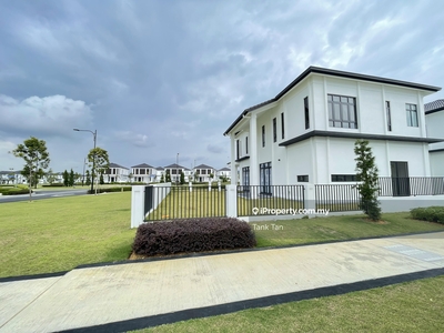 0% downpayment bumilot puchong 2sty house Lakeview house