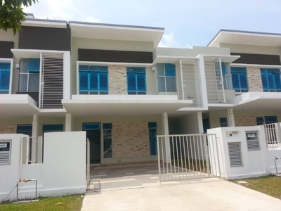 Double Storey Jalan Anjung Horizon Hills Iskandar Puteri For Rent