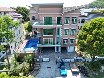 [ FACING OPEN ] 3Sty House Bungalow in Mines Resort City Seri Kembangan