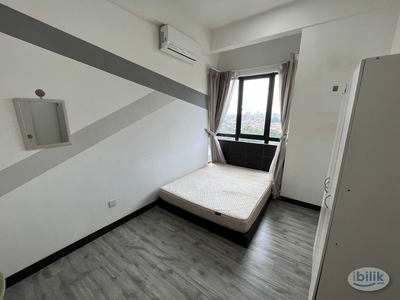 Fully Furnished Medium Queen bedroom at D'Sands Residences @ Old Klang Road