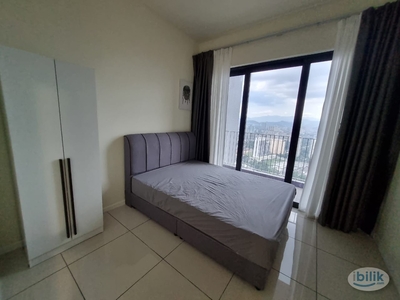 Fully furnished Middle Room at The Era 5 mins to Mont Kiara