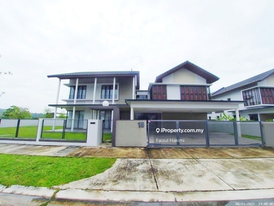 Partially Furnished 2 storey bungalow in Shah Alam