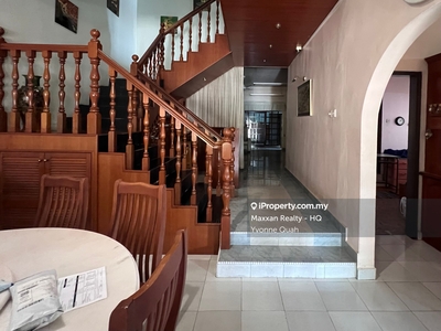 PJ Damansara Jaya - Double Storey Terrace House (with 10ft Side Land)