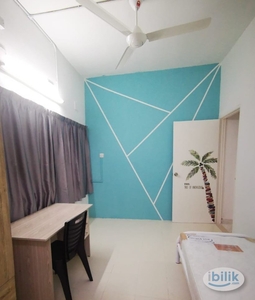 SINGLE ROOM/TWIN SHARING with private bathroom at Tanjung Bungah, Penang