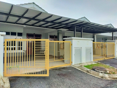 Single Storey Jalan Lavender Taman Sri Penawar @ Bandar Penawar For Rent