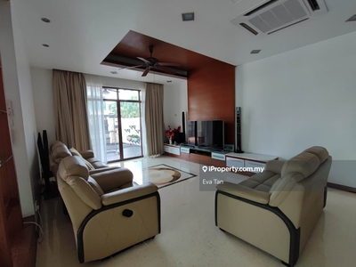 Well renovated and fully furnished semi-d house at Taman Redang