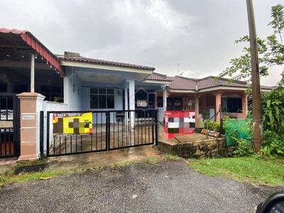 Teres 1 Tingkat Taman Saujana Seksyen 2 Bukit Katil Melaka, For sale..