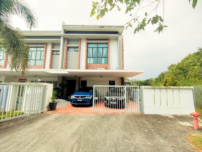 CORNER LOT - Double Storey Terrace House Bandar Rimbayu Type SCARLET For Sale