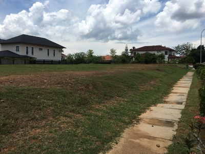 Gated Guarded ~ Bungalow Residential Land at Ozana Villa Ayer Keroh Melaka For Sale