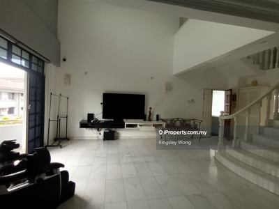 Ipoh High-end Freehold Condo Penthouse Fully furnished Low density Kin