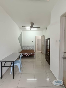 (Low Deposit Promosi) Middle Room at Setia Alam, Shah AlamOnly -1 Month Deposit, High Speed Wifi, Utilities Included