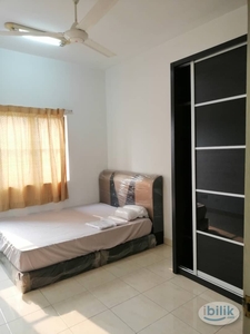 Master bedroom available in pelangi utama condominium