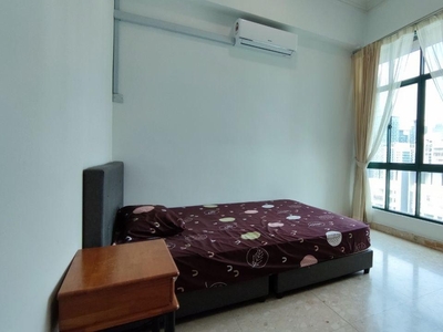 Medium Room at KLCC - Megan Avenue !! nearby offices , mall, and walkable to KLCC area . Affordable and clean