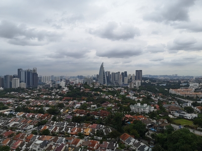 Penthouse with unblocked view of the KL Skyline!!