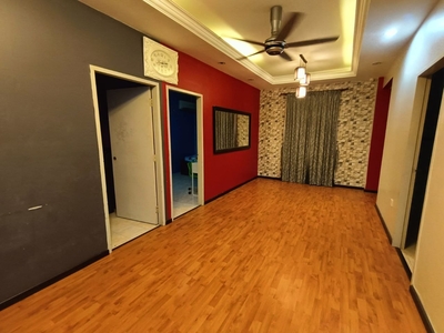 Putra Apartment, Taman Sikamat Utama For Sale