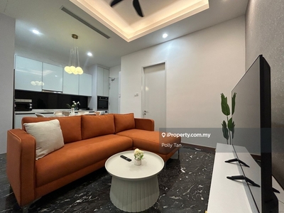 Royce Residence walking distance to MRT Ampang and nearby Embassies.
