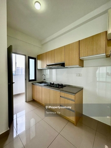 Twinz residence 871sf 3r2b corner unit for sale at 465k only