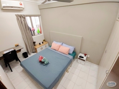 ✨1 Month Deposit✨ Medium Room with Aircond, D'AMAN CRIMSON