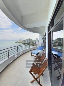 Beautiful Penthouse with an amazing seaview