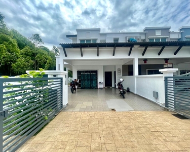 Corner House, Berjaya Park, Kota Kemuning (Hazel 2)
