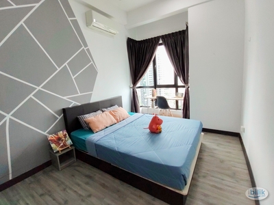 D'Sands Condo Medium Room with Window & Aircond @ Old Klang Road walking distance to KTM Petaling, near to Pearl Point, Kuchai lama