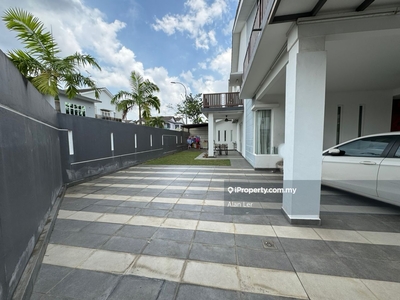 For Sale Double Storey Cluster Corner Lot