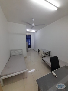 Fully Furnished Middle Room at Setia Alam Free WiFi, Utilities Included ⛳️⛳️⛳