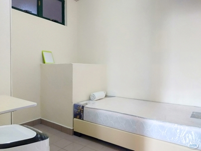 Fully Furnished Single Room @ The Istara Condominium, Nearby LRT, BAC, Shoplots