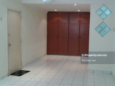 Ground Floor, Apartment in Puchong Jaya, easy access