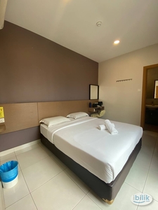 [Harbour] Available Queen Master Room at SS3, Petaling Jaya 10 mins to Setia Jaya KTM Station