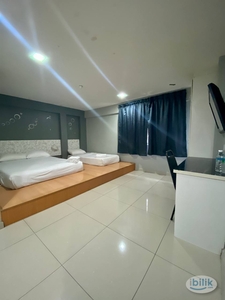 Huge and Cozy Master Room at SS2, Petaling Jaya