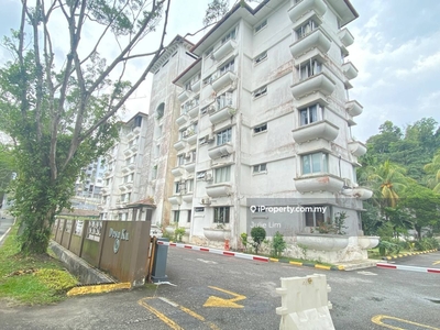 Low Density Desaku2 Condominium Kemensah Level 1 with lift spacious