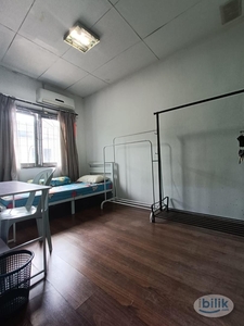 ✨Low Deposit✨ Hot Area✨ Master Room at Cheras, Kuala Lumpur