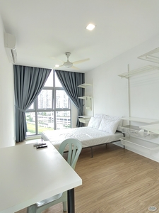 Master Room at LakeFront Residence, Cyberjaya