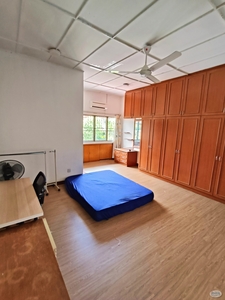 Master room for rent at Taman Tun Dr Ismail with private bathroom