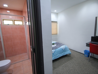 【Medium Room with Bathroom】❗UPM University✨Fully Furnished Ready Move in