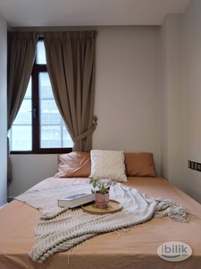 [Mountbatten] Available Master Room at Petaling Street, Pudu Near Masjid Jamek / LRT Station