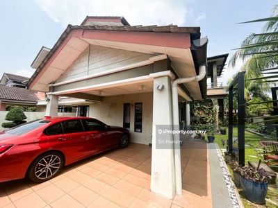 Renovated Corner Lot, 2-Storey Semi D, Taman Villa Putra, Sungai Buloh