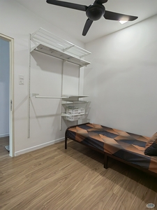 Single Room at LakeFront Residence, Cyberjaya