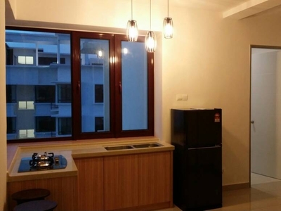Single Room With Bathroom at Rafflesia Sentul Condominium, Walking Distance to LRT Sentul Timur